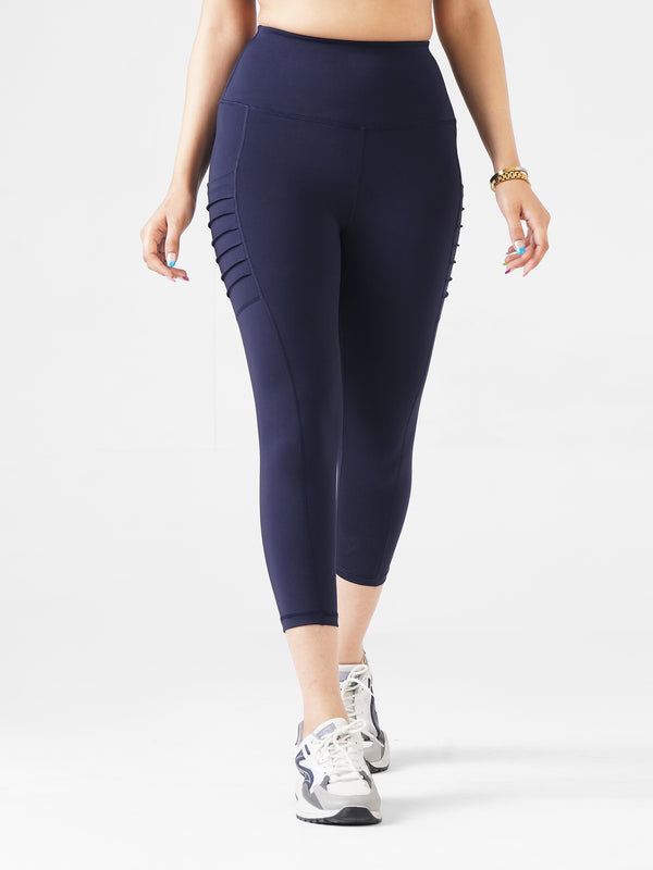 Dots Pocket Capri Legging in Blue